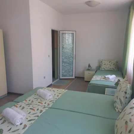 Guest House Pomorie Guest house *